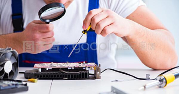 精通臺式電腦維修的計算機修理工 專業(yè)技能與高效服務(wù)